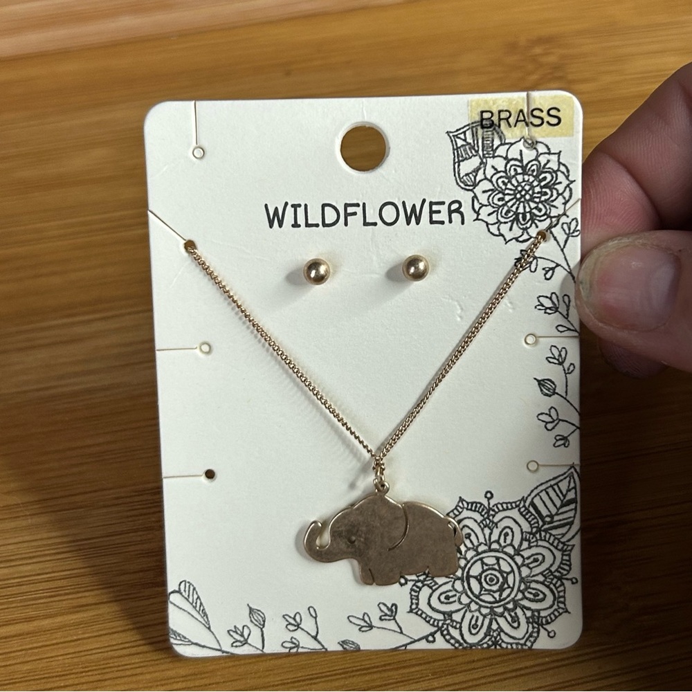 Wildflowers Gold Stud Earrings and elephant necklace - Picture 2 of 5